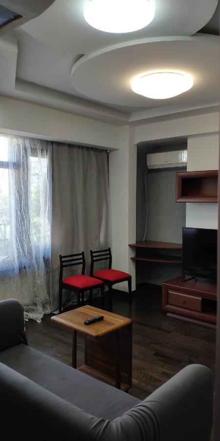 Apartment on Nazarbayeva 77 Almatı Dış mekan fotoğraf
