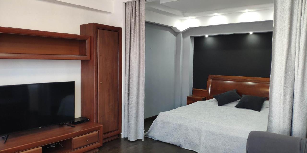 Apartment on Nazarbayeva 77 Almatı Dış mekan fotoğraf