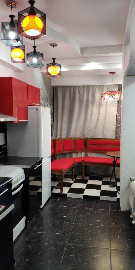 Apartment on Nazarbayeva 77 Almatı Dış mekan fotoğraf