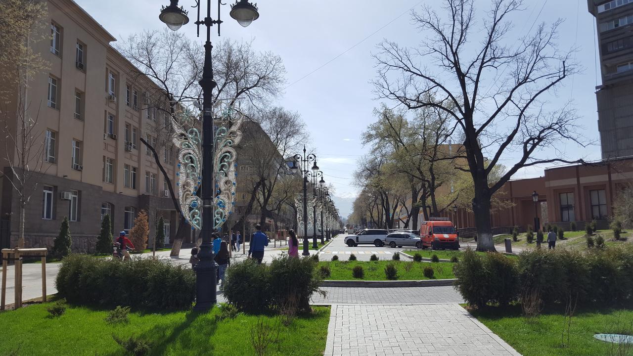 Apartment on Nazarbayeva 77 Almatı Dış mekan fotoğraf