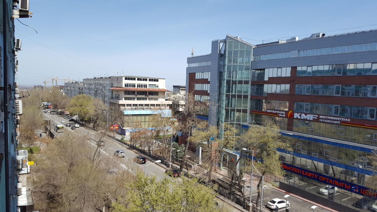 Apartment on Nazarbayeva 77 Almatı Dış mekan fotoğraf